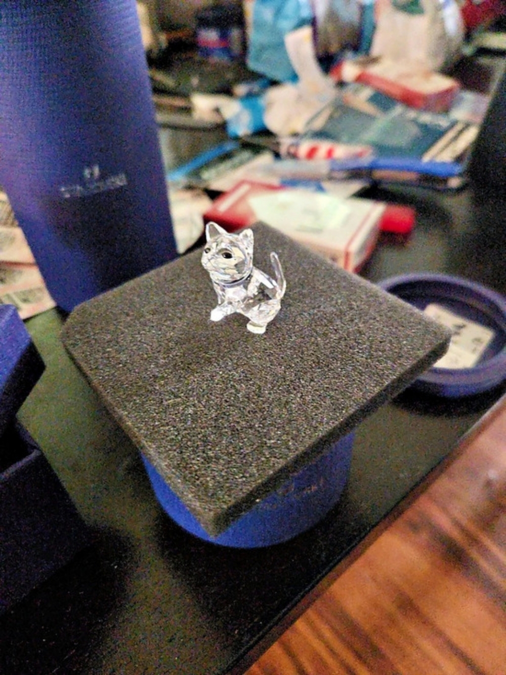 Swarovski Kitten, Standing with Pink Collar Brooch Silver